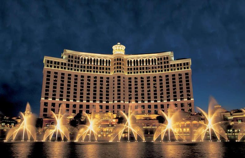 Las Vegas Vacation Packages, Casino resort hotel at night